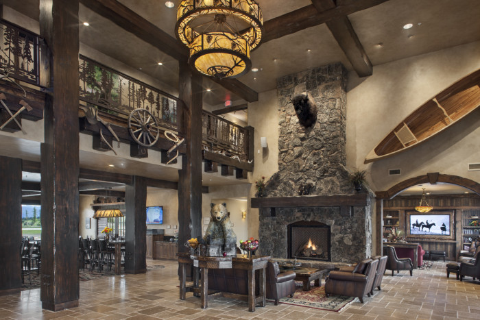 Glacier International Lodge — , 