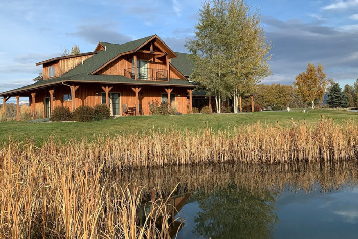 Gallatin River Lodge — , 